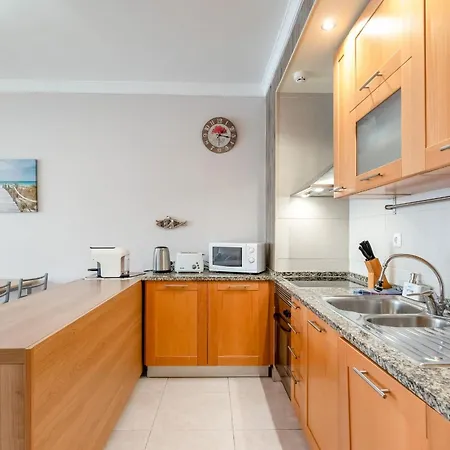 Bright 1 Bdr Flat With Pool & Balcony By Lovelystay Portimão