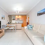 Bright 1 Bdr Flat With Pool & Balcony By Lovelystay *