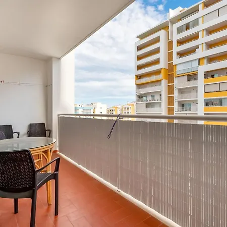 Bright 1 Bdr Flat With Pool & Balcony By Lovelystay 아파트 *