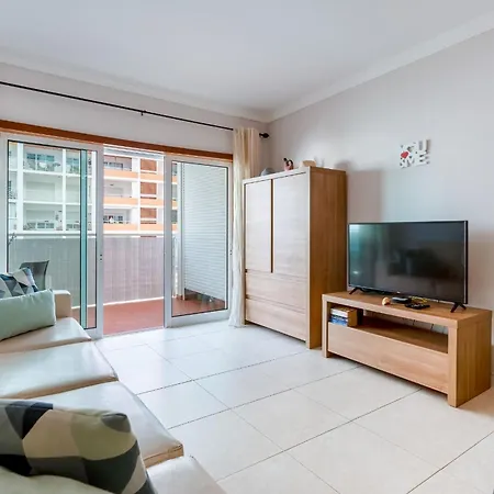 Apartamento Bright 1 Bdr Flat With Pool & Balcony By Lovelystay Portimão