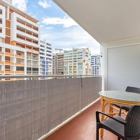 Bright 1 Bdr Flat With Pool & Balcony By Lovelystay ポルティマン